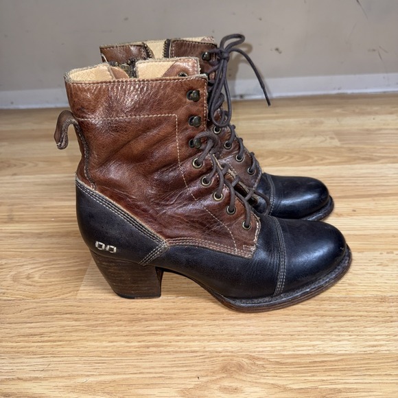 bedstu Shoes - Bed Stu Judgement Women's Booties Side Zip Size 9 -runs small, fits like 8.5